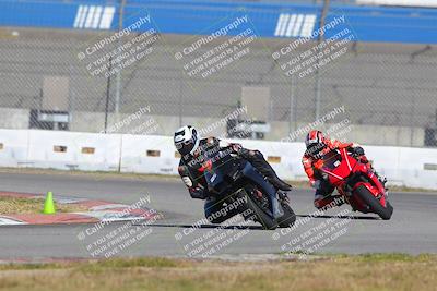 media/Nov-26-2022-Fastrack Riders (Sat) [[b001e85eef]]/Level 3/Session 3 Outside Turn 9/